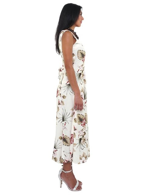 Model Height: 5'6" Size: S