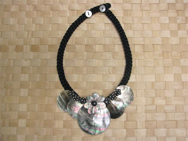 Ka Makani - 5 Round Mother Of Pearl Tahitian Shell Necklace