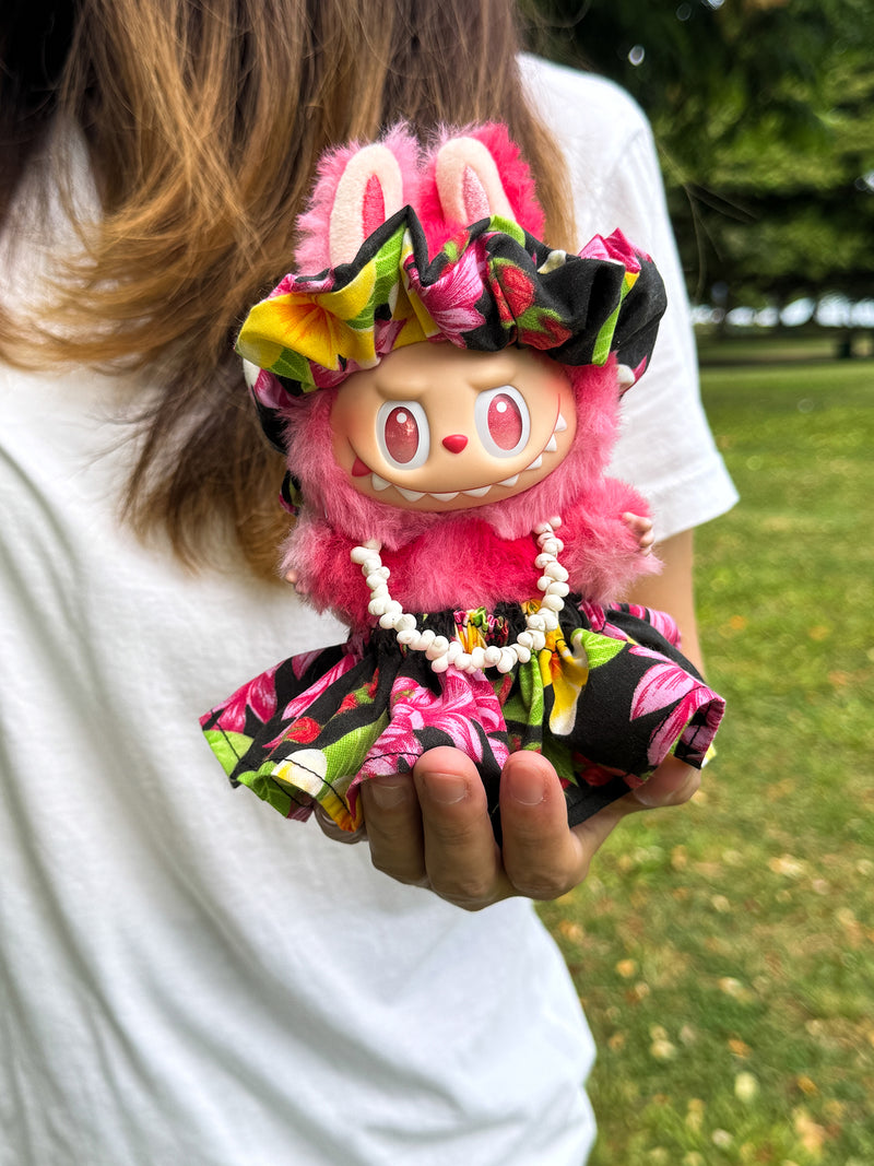 Labubu Mini Figure Pa'u Skirt Set (Pa'u, Lei, headband) - Plumeria Lei Black