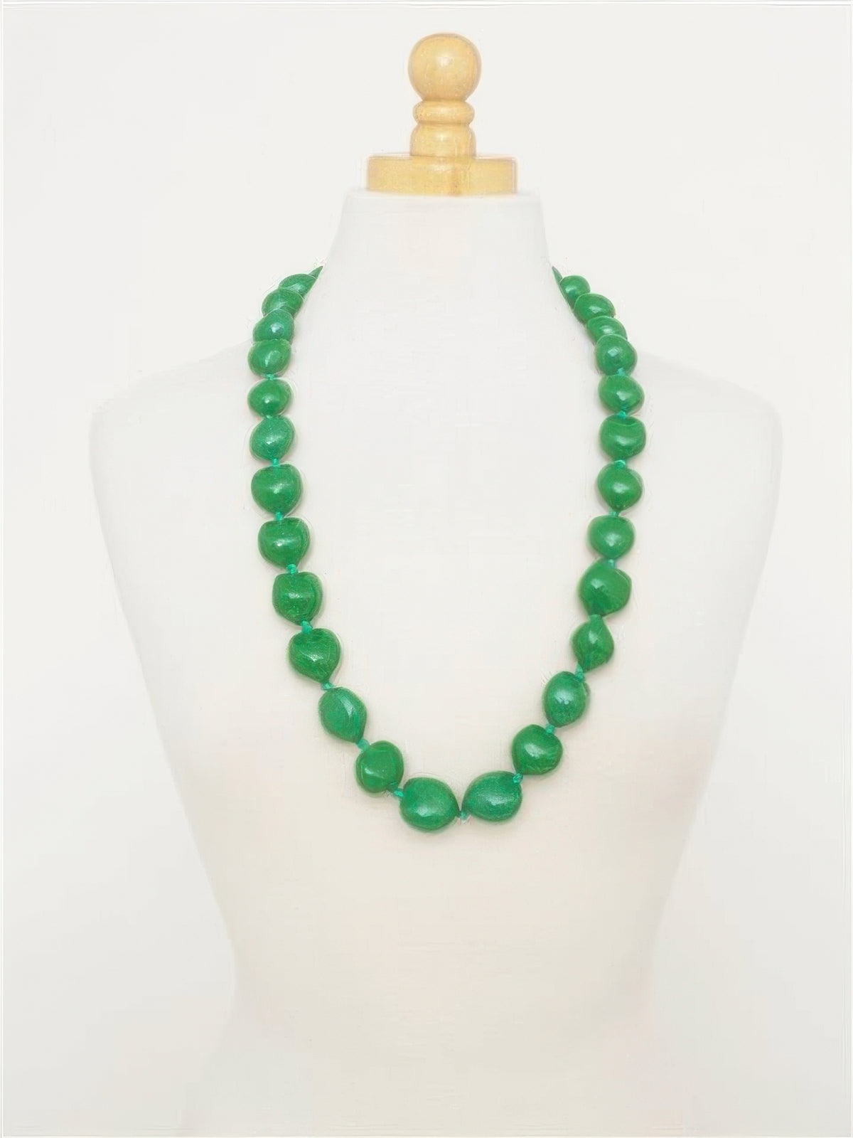Ka Makani - Dark Green Painted Kukui Nut Lei