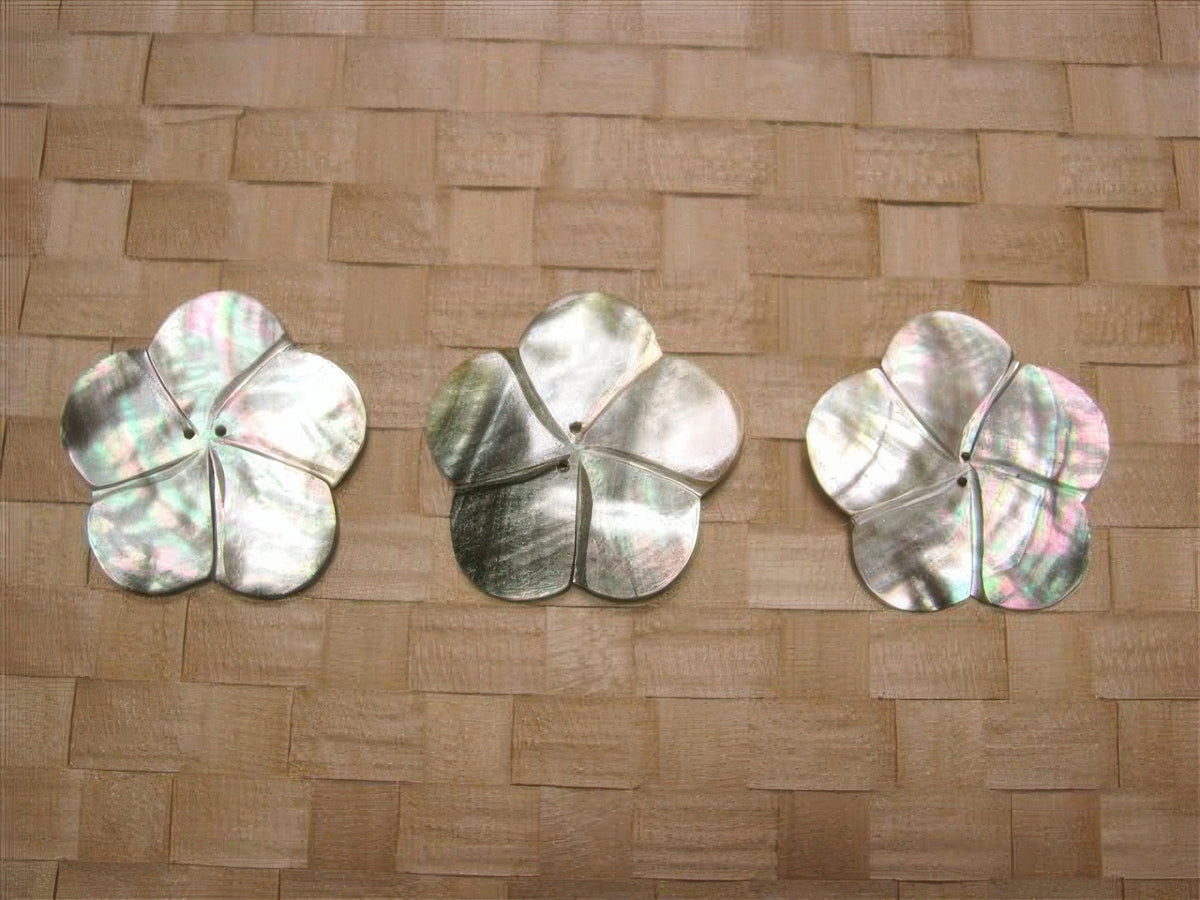 Ka Makani - Flower Tahitian Shell Ornament 3-Piece set